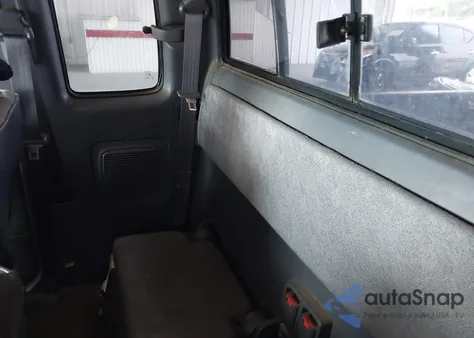 2000 Toyota Tacoma Prerunner V6 from USA, damaged, VIN 4TASN92N1YZ609849